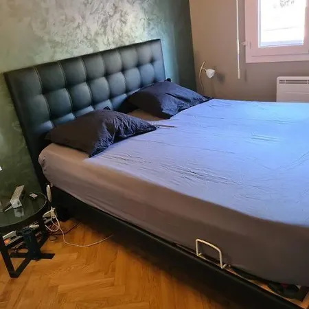 Bel Dans Parc Arboré,200m Du Métro,parking. Appartement